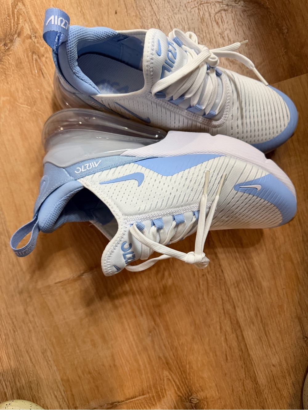 Nike Air270 Sneakers - White & Light Blue - Picture 5 of 5